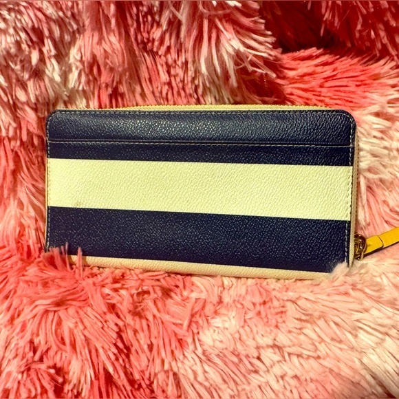 Kate Spade New York Cedar Street Lacey Wallet - Picture 3 of 7